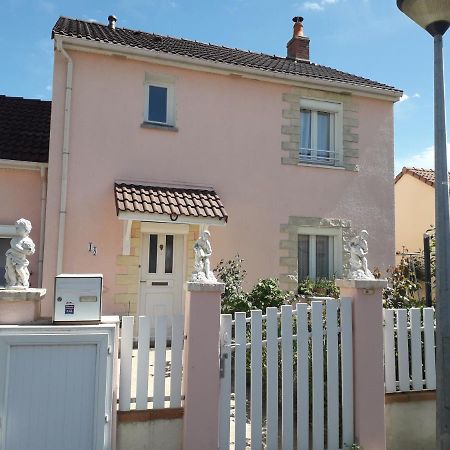 La Maison Rose 2 Chambres Avec Lit Pour 2 Personnes Et 2 Salles De Bains Νεβέρ Εξωτερικό φωτογραφία