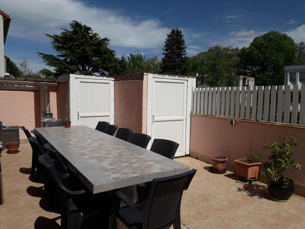 La Maison Rose 2 Chambres Avec Lit Pour 2 Personnes Et 2 Salles De Bains Νεβέρ Εξωτερικό φωτογραφία