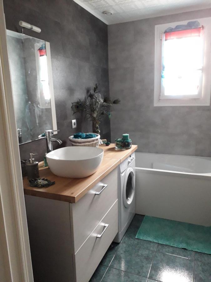 La Maison Rose 2 Chambres Avec Lit Pour 2 Personnes Et 2 Salles De Bains Νεβέρ Εξωτερικό φωτογραφία